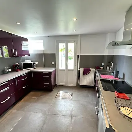 Maison Au Calme Avec Jardin *